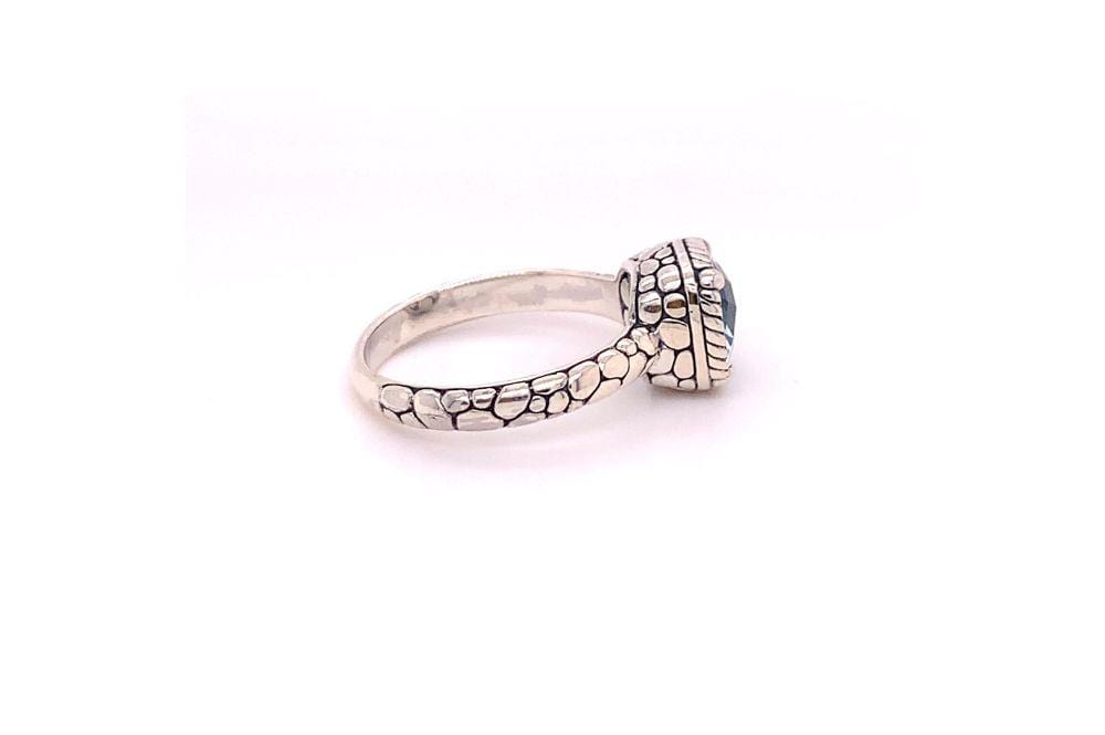 Segara Ring- Blue Topaz